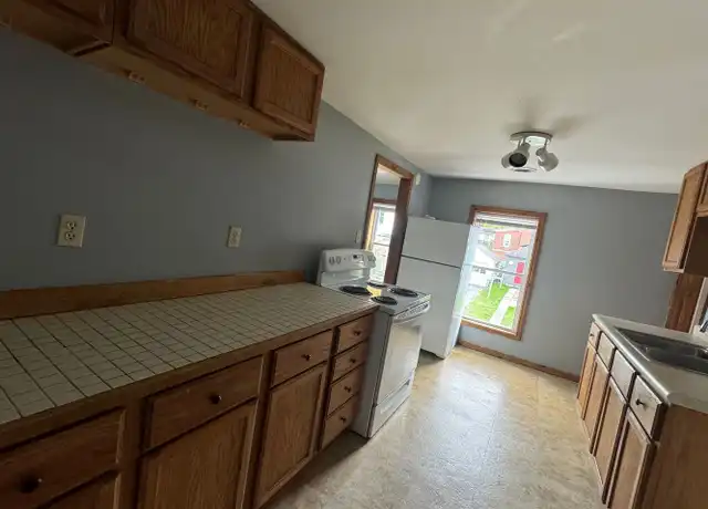 Property at 711 Elm St Apt B, Carthage, NY, 13619, 3 beds, 1 bath, [object Object]