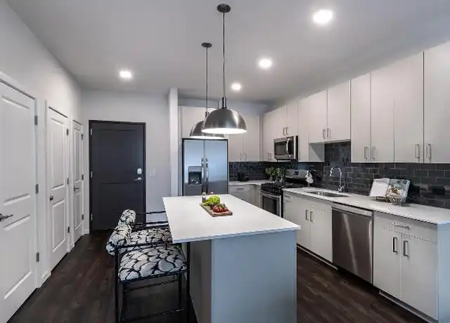 Property at 4450 Fox Valley Center Rd, Aurora, IL, 60504, 0 beds, 1 bath, [object Object]