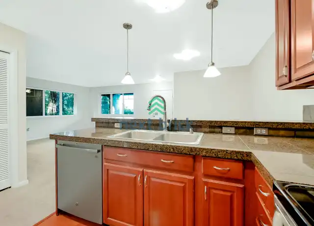 Property at 11302 124th Ave NE #102, Kirkland, WA, 98033, 2 beds, 2 baths, [object Object]