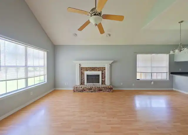 Property at 2612 Windsor Ln N, Fort Walton Beach, FL, 32547, 2 beds, 2 baths, [object Object]