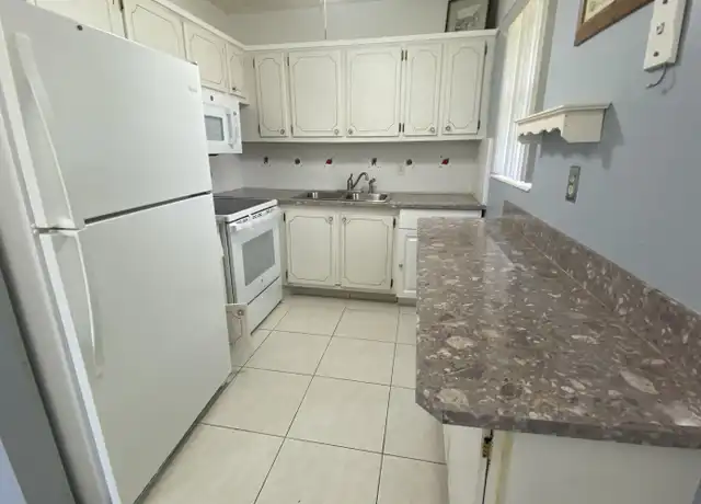Property at 256 Norwich K Unit K, West Palm Beach, FL, 33417, 2 beds, 1.5 baths, [object Object]