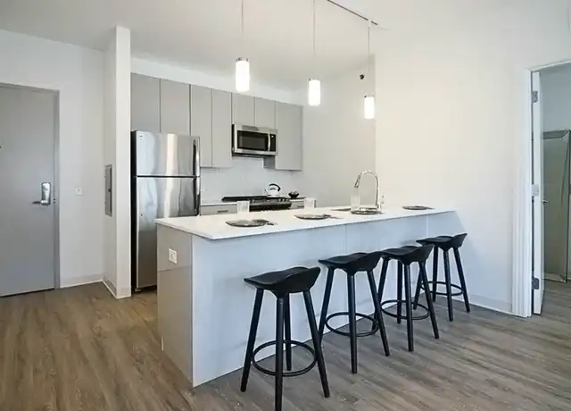 Property at 850 W Van Buren St, Chicago, IL, 60607, 2 beds, 1 bath, [object Object]