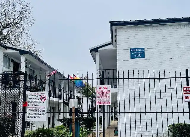 Property at 303 E 9th St, Houston, TX, 77007, 1 bed, 1 bath, [object Object]