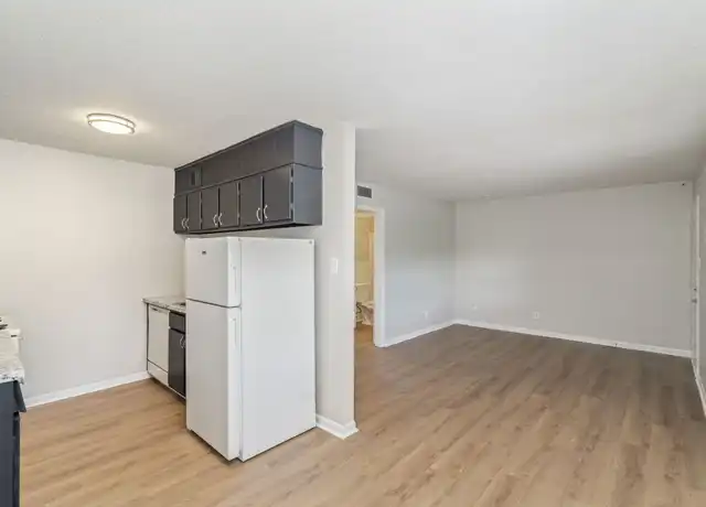 Property at 2716 Holbrook Dr Unit 11, Knoxville, TN, 37918, 2 beds, 1 bath, [object Object]