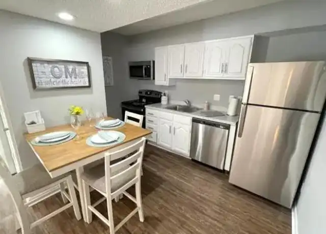 Property at 881 E River Pl, Jackson, MS, 39202, 2 beds, 2 baths, [object Object]