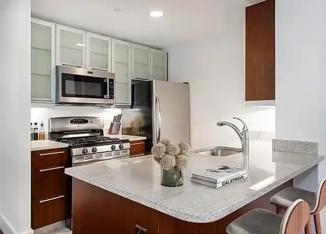 Property at 37 W 21st St Unit 305, New York, NY, 10010, 1 bed, 1 bath, [object Object]
