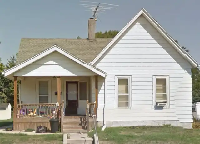 Property at 916 E Garden St, Freeport, IL, 61032, 2 beds, 1 bath, [object Object]
