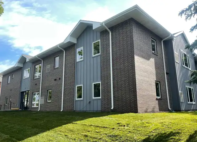 Property at 2400 Q St Unit 105, Lincoln, NE, 68503, 3 beds, 2 baths, [object Object]