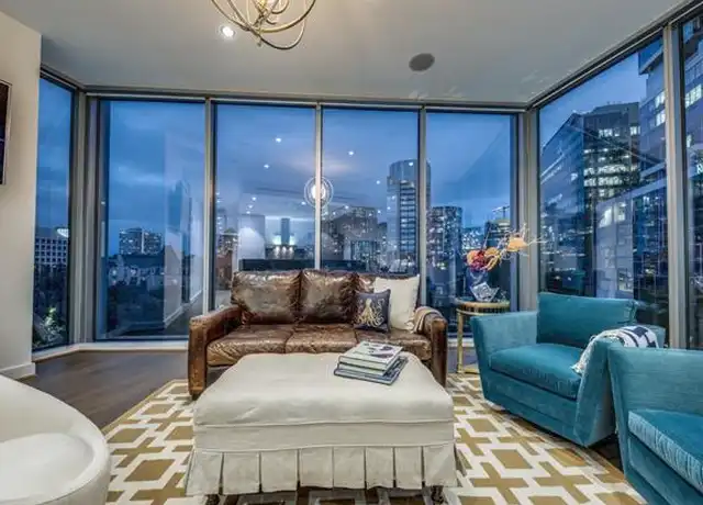 Property at 2900 McKinnon St Unit 11-55, Dallas, TX, 75201, 1 bed, 1 bath, [object Object]