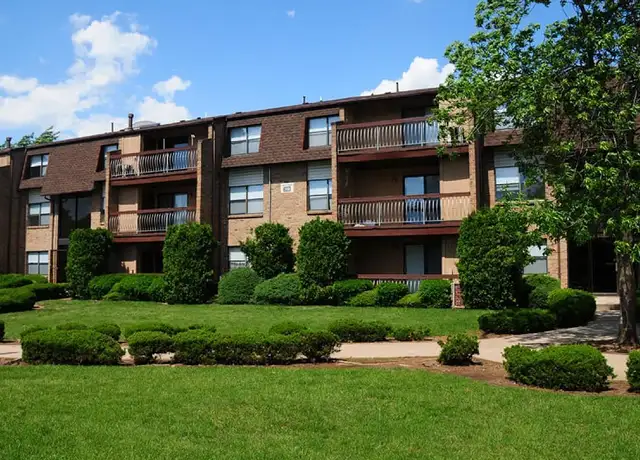 Photo of 11 Brunswick Ave, Edison, NJ 08817