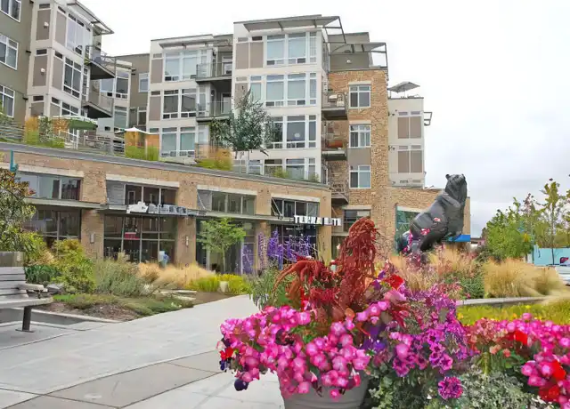 Property at 211 Kirkland Ave, Kirkland, WA, 98033, 2 beds, 2 baths, [object Object]