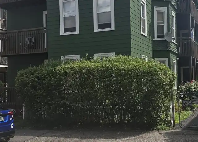Property at 593 Rimmon St #1, Manchester, NH, 03102, 4 beds, 1 bath, [object Object]