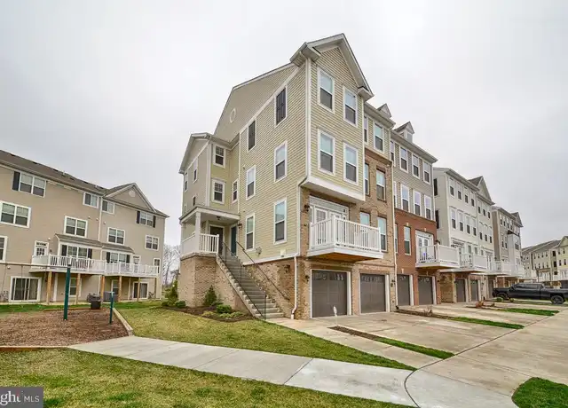 Property at 24668 Caribou Sq, Aldie, VA, 20105, 3 beds, 2.5 baths, [object Object]