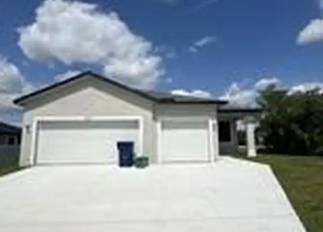Property at 8059 Sherwood Cir, Labelle, FL, 33935, 3 beds, 2 baths, [object Object]