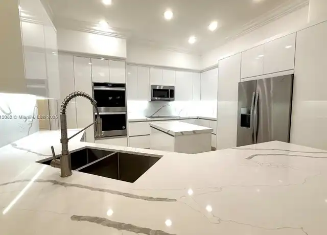 Property at 2547 Montclaire Cir Unit 2547, Weston, FL, 33327, 4 beds, 4.5 baths, [object Object]