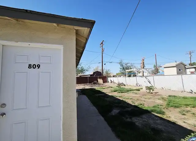 Property at 809 Rose Ave, El Centro, CA, 92243, 2 beds, 2 baths, [object Object]