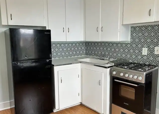 Property at 40 Pearl St #8, New London, CT, 06320, 1 bed, 1 bath, [object Object]
