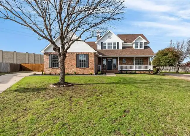 Property at 4 Rushing Creek Ct, Roanoke, TX, 76262, 3 beds, 2 baths, [object Object]