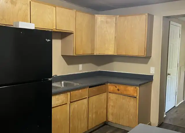 Property at 2129 Jarman St, Muskegon, MI, 49444, 2 beds, 1 bath, [object Object]