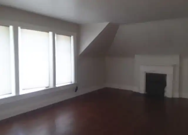 Property at 416 W Magnolia Ave Unit 416-4, Louisville, KY, 40208, 2 beds, 1 bath, [object Object]