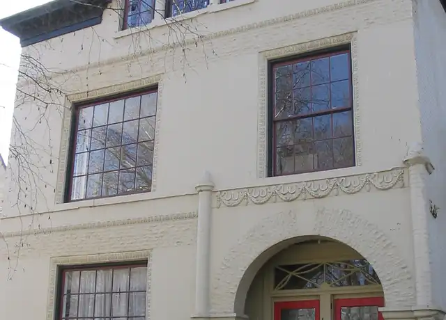 Property at 416 W Magnolia Ave Unit 416-4, Louisville, KY, 40208, 2 beds, 1 bath, [object Object]