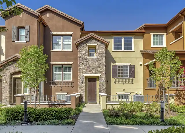 Property at 484 Valley Oak Ter Unit 1, Sunnyvale, CA, 94086, 3 beds, 2.5 baths, [object Object]