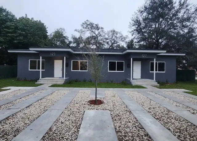 Property at 125 NE 184th Ter, Miami, FL, 33179, 3 beds, 2 baths, [object Object]