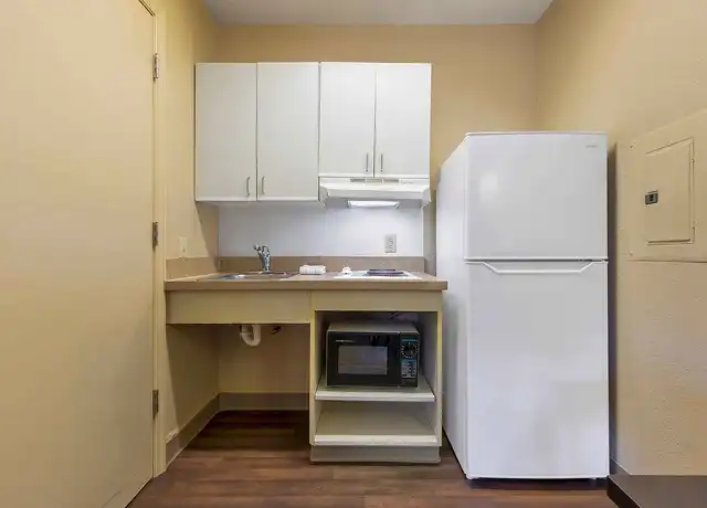 Property at Nashville - Airport - 2525 Elm Hill Pike, Nashville, TN, 37214, 0 beds, 1 bath, [object Object]