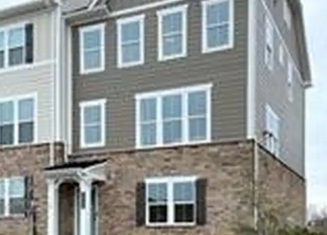 Property at 1000 Adair Ave, Valencia, PA, 16059, 3 beds, 2.5 baths, [object Object]