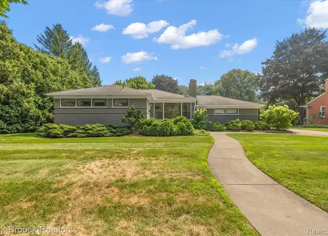 Property at 155 S Glengarry Rd, Bloomfield Hills, MI, 48301, 3 beds, 2.5 baths, [object Object]
