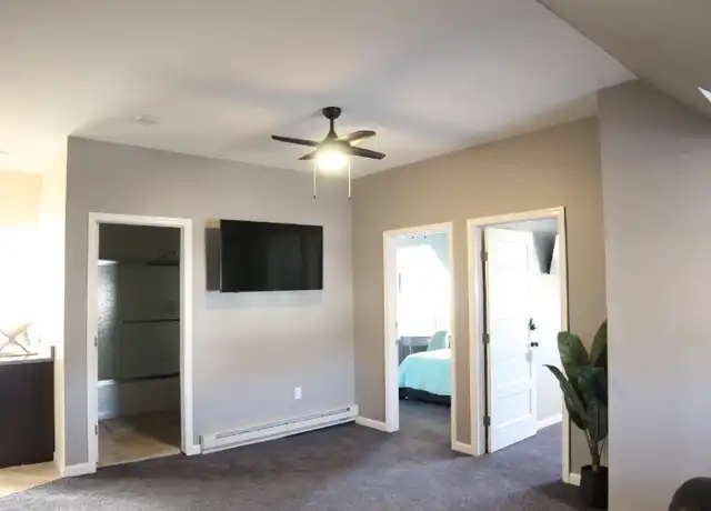 Property at 310 Chestnut St, Dunmore, PA, 18512, 2 beds, 1 bath, [object Object]