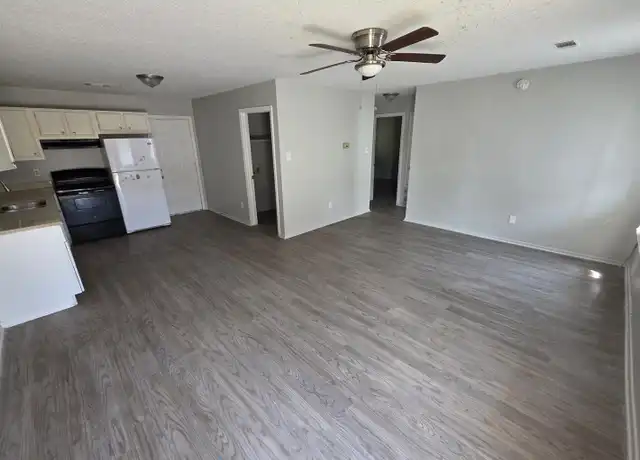 Property at 1918 N Magnolia St, North Little Rock, AR, 72114, 2 beds, 1 bath, [object Object]