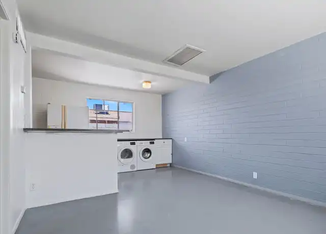 Property at 1104 S Stratton Ln, Tempe, AZ, 85281, 1 bed, 1 bath, [object Object]