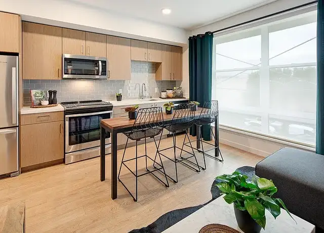 Photo of 400 Cypress Ave, South San Francisco, CA 94080
