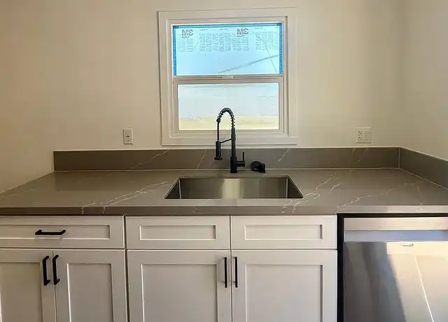 Property at 715-721 Garfield Ave - 715 E Garfield Ave, Glendale, CA, 91205, 1-2 bed, 1 bath, [object Object]