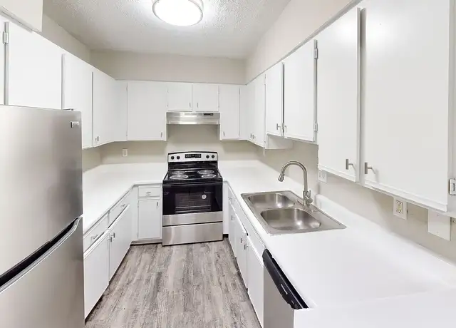 Photo of 2435 Aylesbury Loop, Decatur, GA 30034