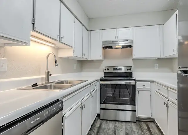 Photo of 2435 Aylesbury Loop, Decatur, GA 30034