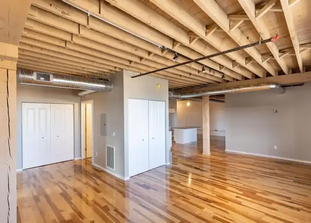 Property at 116 N 4th St Unit 213, Burlington, IA, 52601, 3 beds, 1 bath, [object Object]