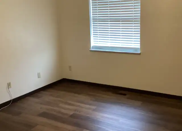 Property at 5102 Shannon Dr Unit 210, Cross Lanes, WV, 25313, 2 beds, 1.5 baths, [object Object]