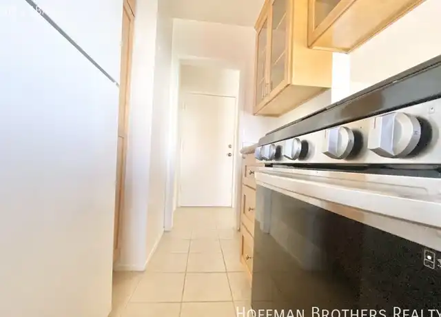 Property at 21 Thornton Ave Unit 29A, Venice, CA, 90291, 1 bed, 1 bath, [object Object]