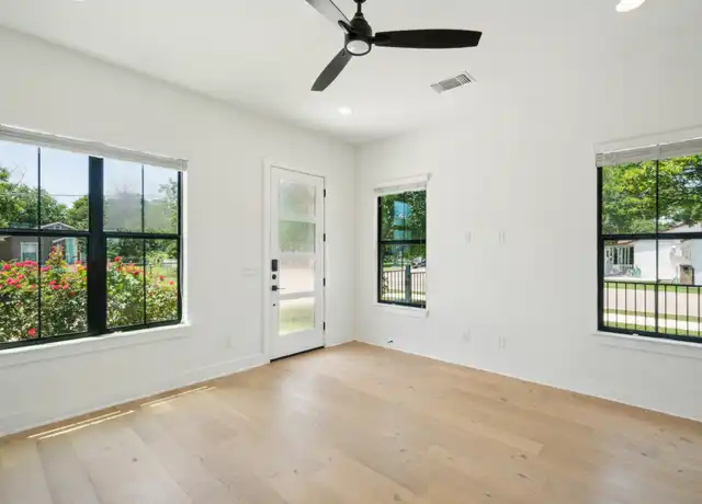 Property at 1701 S Pine St Unit A, Georgetown, TX, 78626, 3 beds, 2.5 baths, [object Object]