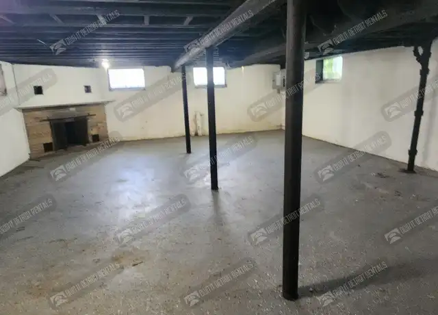 Property at 13944 Mansfield St, Detroit, MI, 48227, 5 beds, 2 baths, [object Object]