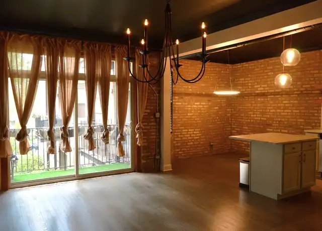 Property at 1647 W Pratt Blvd Unit 2A, Chicago, IL, 60626, 2 beds, 1 bath, [object Object]
