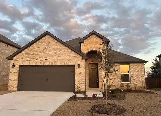 Property at 400 Stone Hollow Dr, Ferris, TX, 75125, 4 beds, 2 baths, [object Object]