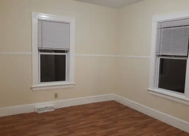 Property at 24 Dublin St Unit 26-3L, Lowell, MA, 01854, 3 beds, 1 bath, [object Object]