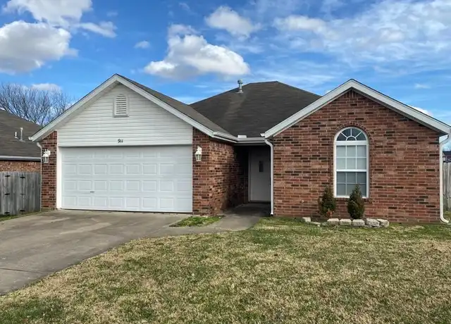 Property at 911 SW Cheyenne Dr, Bentonville, AR, 72712, 3 beds, 2 baths, [object Object]