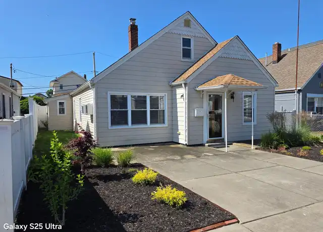 Property at 368 W Fulton St, Long Beach, NY, 11561, 3 beds, 1 bath, [object Object]