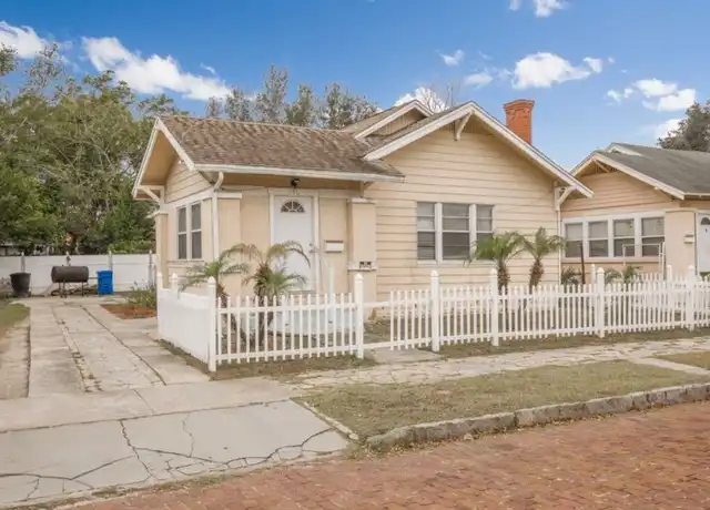 Property at 950 8th Ave S, Saint Petersburg, FL, 33705, 2 beds, 1 bath, [object Object]