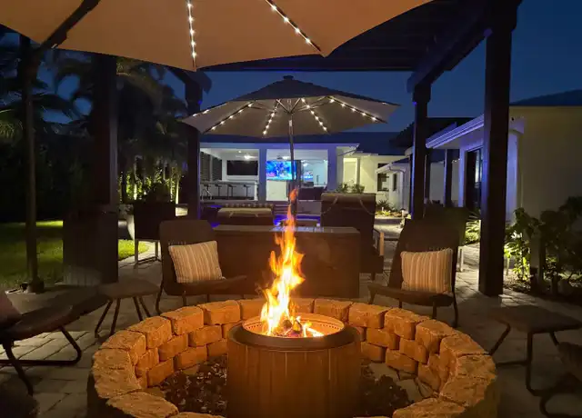 Property at 1555 Crayton Rd, Naples, FL, 34102, 4 beds, 5 baths, [object Object]
