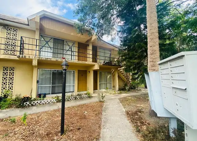 Property at 305 E Dakin Ave, Kissimmee, FL, 34741, 2 beds, 1 bath, [object Object]